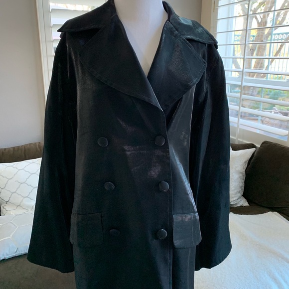 Black jacket with  shimmery fabric - Picture 1 of 5